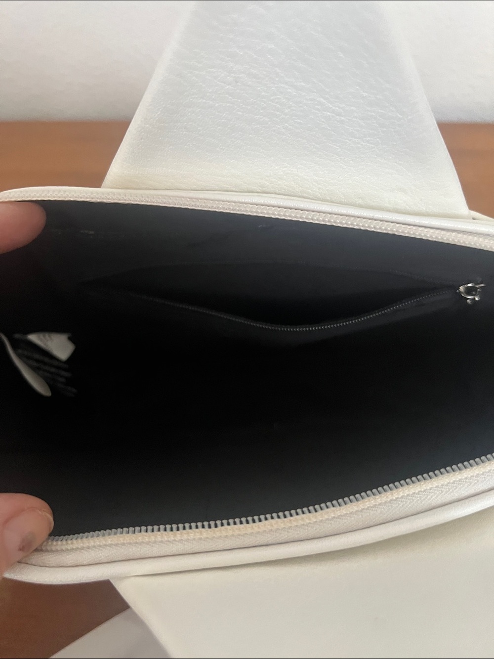 SS Georgie crossbody bag movie IT collectible. Guc - Picture 7 of 9